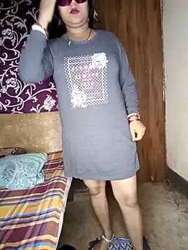 Hot muskaan online show from September 9, 2025, 9:57 pm