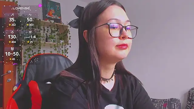 Snapshot of kittenrisha chatting on March 12, 2025, 6:29 am kittenrisha online show from March 12, 2025, 6:29 am