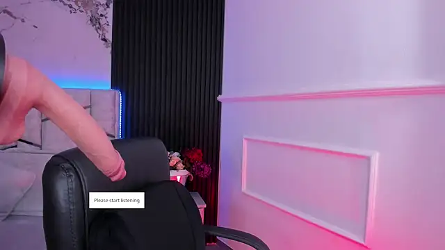 daniiphoeniixx online show from January 13, 2026, 7:40 pm