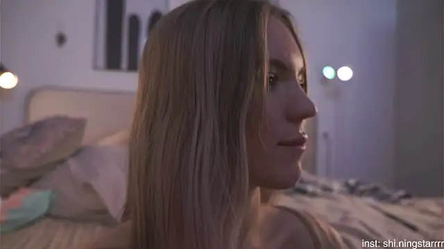 alittlestarrr online show from February 22, 2025, 9:01 am