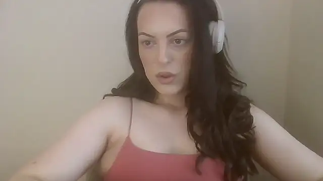 Snapshot of Gigi-Honey chatting on June 20, 2026, 10:42 am Gigi-Honey online show from June 20, 2026, 10:42 am