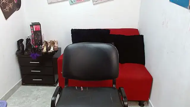 Snapshot of brittanysexhot chatting on March 4, 2025, 8:05 pm brittanysexhot online show from March 4, 2025, 8:05 pm