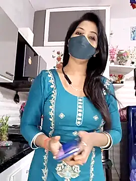 Best-Couple online show from October 18, 2025, 2:35 am