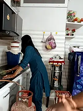 Best-Couple online show from March 18, 2025, 9:12 am