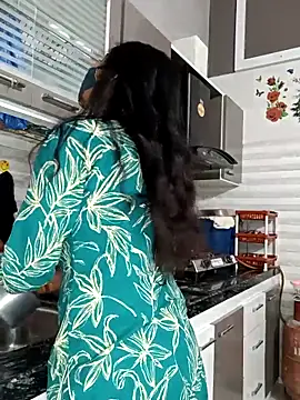 Best-Couple online show from September 9, 2025, 2:54 am