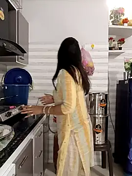 Best-Couple online show from March 11, 2025, 5:46 am