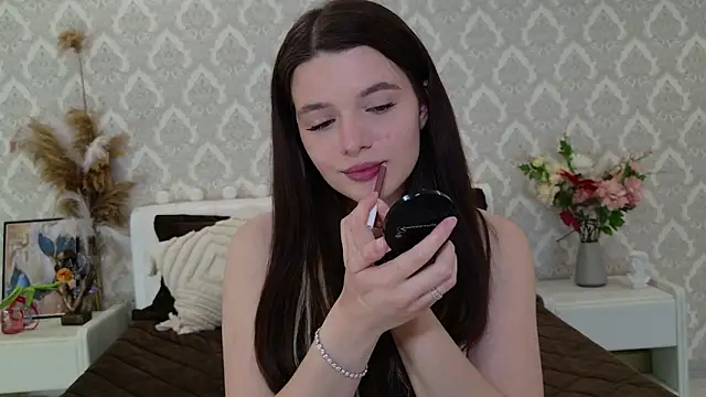 Nellie Medina online show from March 12, 2025, 3:24 am