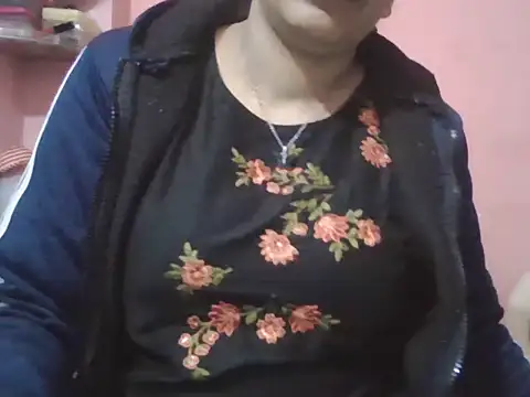 Hot-shanvi online show from December 21, 2025, 1:41 am