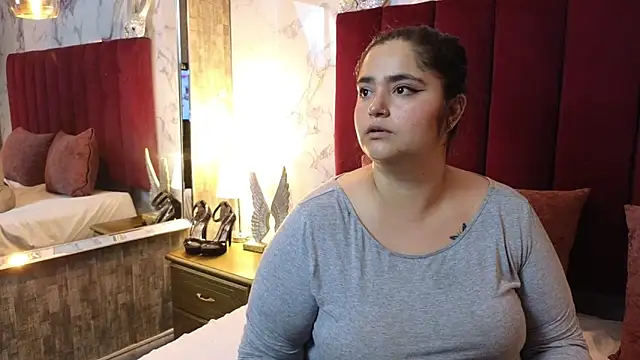 Snapshot of KRYSSTARITTER4 chatting on September 28, 2025, 2:29 am KRYSSTARITTER4 online show from September 28, 2025, 2:29 am