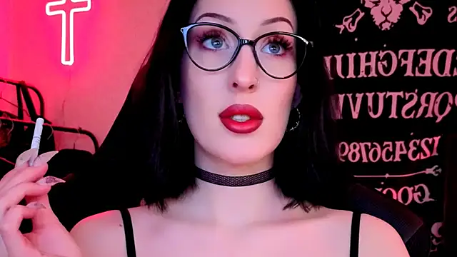 Snapshot of Miss_Alice__ chatting on May 2, 2026, 1:05 pm Miss Alice online show from May 2, 2026, 1:05 pm