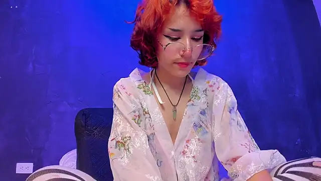 lee Powder online show from March 11, 2025, 2:07 pm