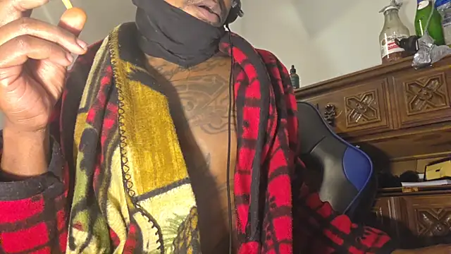 dominatingblacklove online show from April 7, 2026, 6:37 am