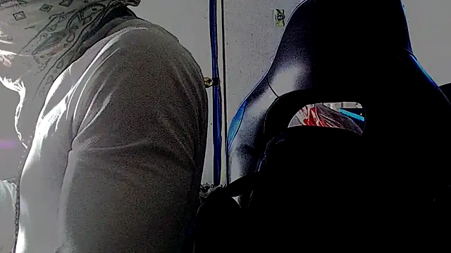 Snapshot of dominatingblacklove chatting on September 29, 2025, 12:06 am dominatingblacklove online show from September 29, 2025, 12:06 am