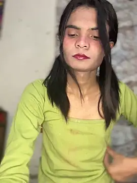 Enna Zarza  online show from April 9, 2026, 6:52 am