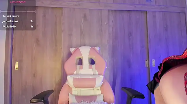 Henophiid online show from January 26, 2025, 6:59 am