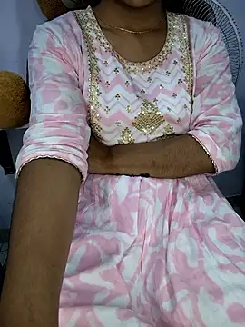 lovelygirl4567 online show from November 7, 2025, 5:17 pm