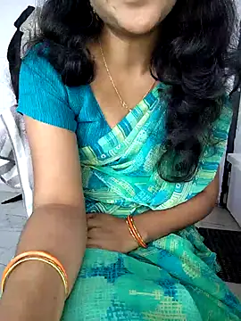 lovelygirl4567 online show from December 3, 2025, 6:25 am