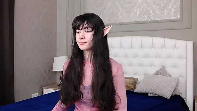 Little  Iris online show from March 9, 2025, 4:27 am