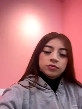 NickyBelmonth online show from November 14, 2025, 4:21 pm