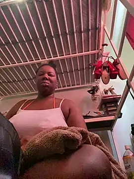 Snapshot of DamnBubbles chatting on April 16, 2026, 3:35 pm DamnBubbles online show from April 16, 2026, 3:35 pm