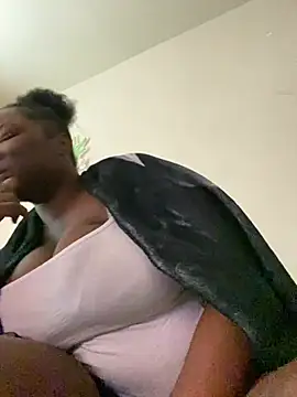 Snapshot of DamnBubbles chatting on March 26, 2026, 10:29 pm DamnBubbles online show from March 26, 2026, 10:29 pm