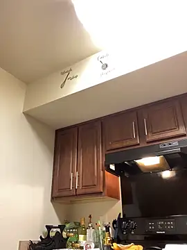 Snapshot of DamnBubbles chatting on February 9, 2025, 8:21 am DamnBubbles online show from February 9, 2025, 8:21 am