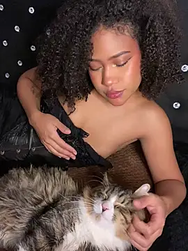 Snapshot of bronwgirl69 chatting on September 26, 2025, 4:58 pm bronwgirl69 online show from September 26, 2025, 4:58 pm