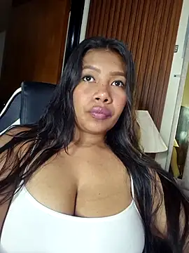 PaulaOrtiz 1 online show from December 14, 2025, 3:24 am