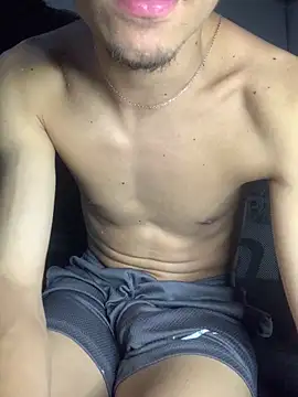 gabrielzinnnn085 online show from April 9, 2026, 5:20 am