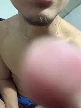 gabrielzinnnn085 online show from July 15, 2026, 4:19 am
