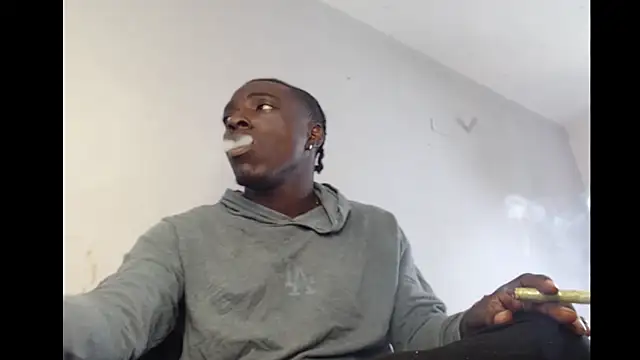 Snapshot of Bigbryson11 chatting on March 18, 2026, 2:08 pm Bigbryson11 online show from March 18, 2026, 2:08 pm