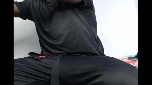 Snapshot of Bigbryson11 chatting on April 13, 2026, 1:59 pm Bigbryson11 online show from April 13, 2026, 1:59 pm