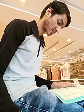 Tarun 0026 online show from October 13, 2025, 5:53 am