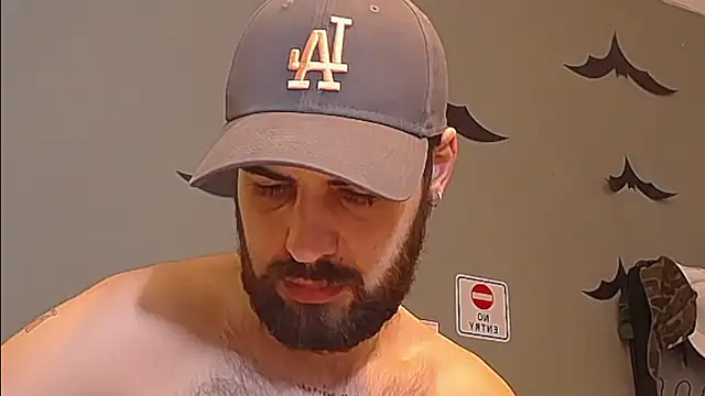 HairyRobxxx online show from February 11, 2026, 5:29 am