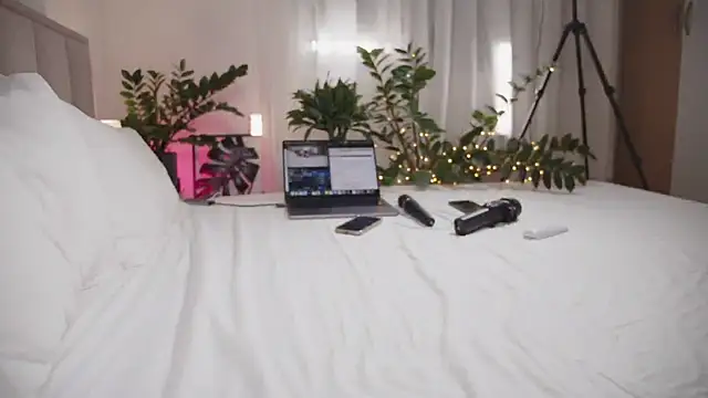 Snapshot of SexyGames chatting on September 8, 2025, 5:23 pm SexyGames online show from September 8, 2025, 5:23 pm