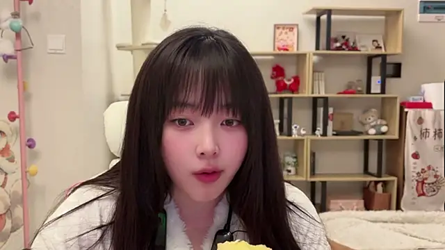 Chenjing0 online show from March 3, 2026, 12:56 pm