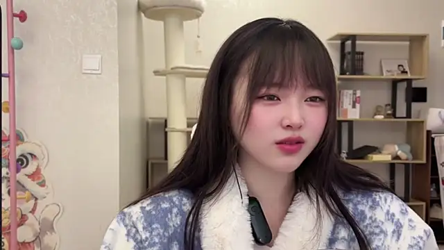 Chenjing0 online show from November 26, 2025, 4:45 am