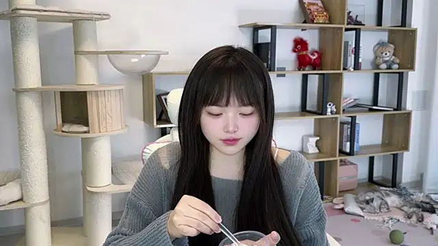 Chenjing0 online show from May 8, 2026, 7:34 am