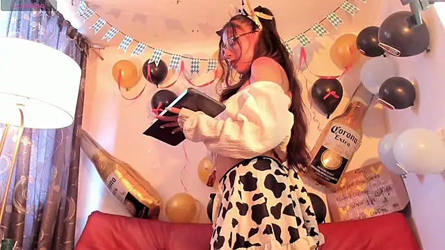 Snapshot of Misha_Lover chatting on September 22, 2025, 8:48 pm Misha Lover online show from September 22, 2025, 8:48 pm