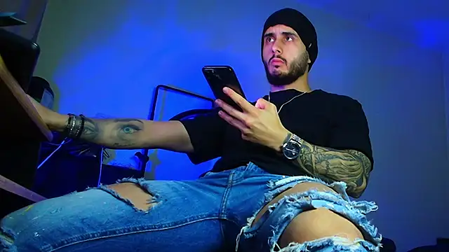 XanderCage99 online show from April 2, 2026, 7:42 pm