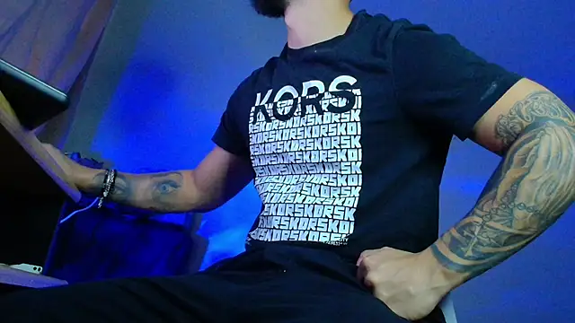 XanderCage99 online show from October 3, 2025, 5:31 am