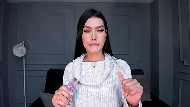 Snapshot of NiaSalvatore chatting on March 10, 2025, 7:29 pm NiaSalvatore online show from March 10, 2025, 7:29 pm