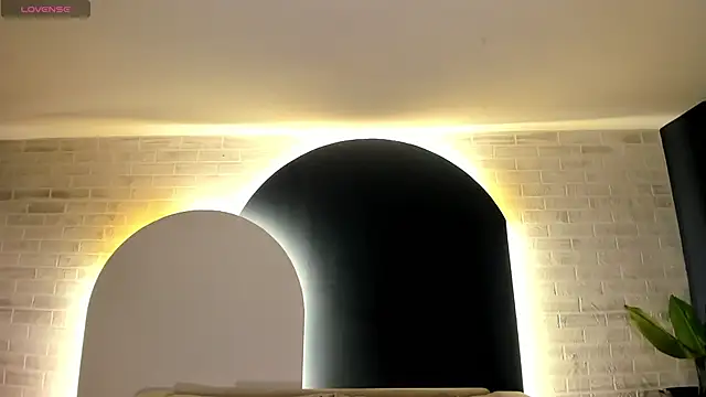 Snapshot of NiaSalvatore chatting on September 20, 2025, 3:50 pm NiaSalvatore online show from September 20, 2025, 3:50 pm