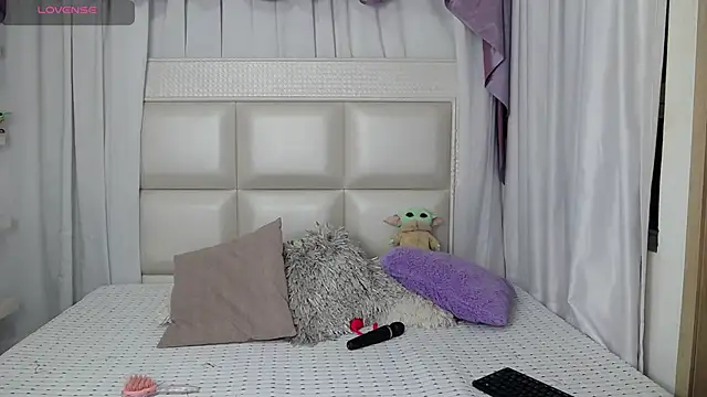 verosantana15 online show from October 18, 2025, 1:29 am