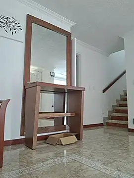 karina warthon online show from February 28, 2026, 5:34 pm