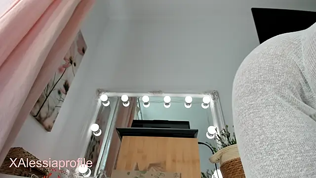 AlessiaAllegra online show from June 15, 2026, 8:14 am
