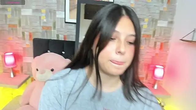 Snapshot of katy_handerson chatting on March 2, 2025, 8:14 pm katy handerson online show from March 2, 2025, 8:14 pm