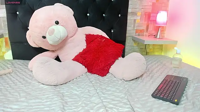 Snapshot of katy_handerson chatting on March 2, 2025, 11:17 pm katy handerson online show from March 2, 2025, 11:17 pm