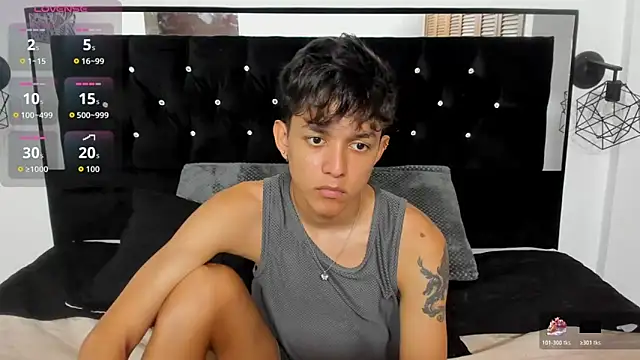 jisuscat online show from October 30, 2025, 8:50 pm