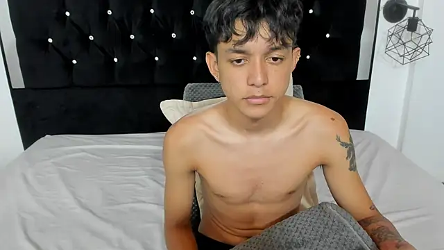 jisuscat online show from November 20, 2025, 7:31 am